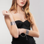 bracciali-manette-argentati-in-maglia-metallica-desir-metallique