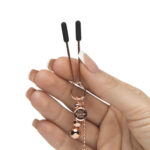 pinze-per-capezzoli-clitoride-con-pesi-catenella-50-sfumature-di-rosso